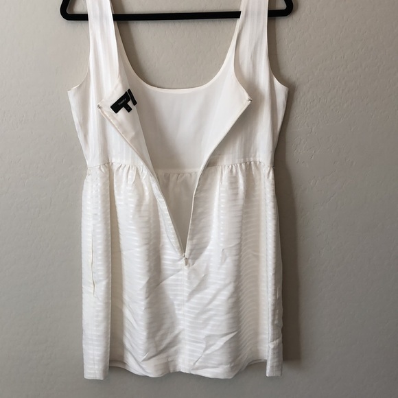 Theory White Sleeveless Mini Dress Size 10 - Picture 3 of 6